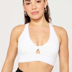 Fabletics Oasis Twist Medium Impact Sports Bra